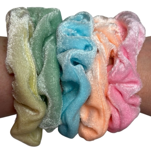 Forever 21 5-Piece Set of Pastel Tone Scrunchies Hair Ties NWOT - Picture 9 of 9